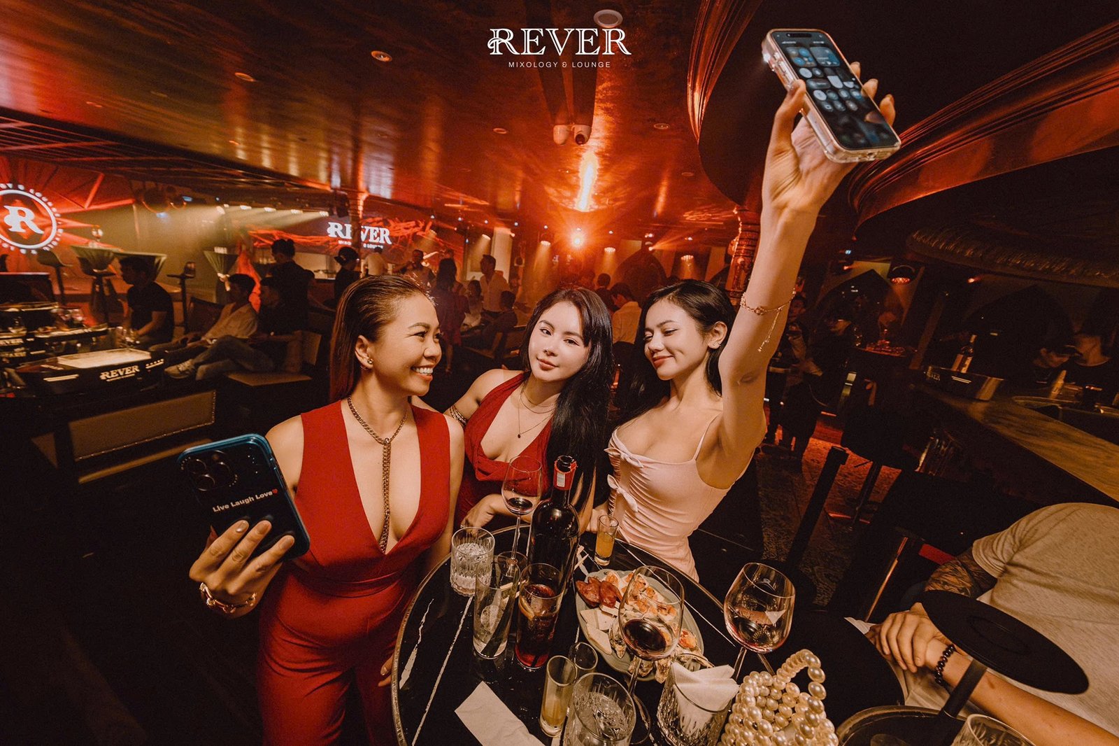 Hình ảnh Tàu REVER Lounge (1)